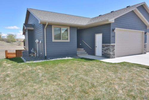 602 Copperfield Dr, Rapid City, SD, 57703-1111 | Card Image