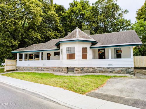 4 Palmer Ave, Corinth, NY, 12822-1122 | Card Image