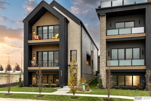 623 S 148 Street, Omaha, NE, 68154 | Card Image