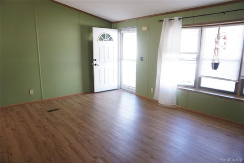 2029 Shirewood Dr, Shelby Township, MI, 48317-2776 | Card Image