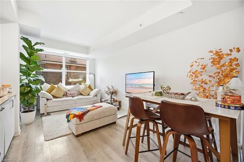 208-1787 St Clair Ave W, Toronto, ON, M6N0B7 | Card Image