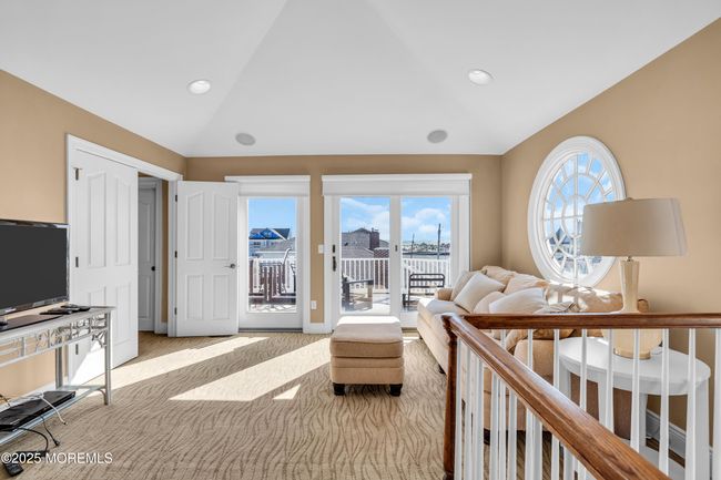 3rd Floor Sitting Room | Image 31