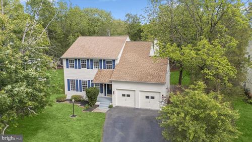 8229 Sunset Dr, MANASSAS, VA, 20110-3813 | Card Image