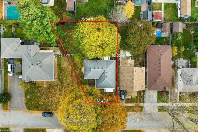 246 York St, House other with 3 bedrooms, 2 bathrooms and 3 parking in Saint Catharines ON | Image 34
