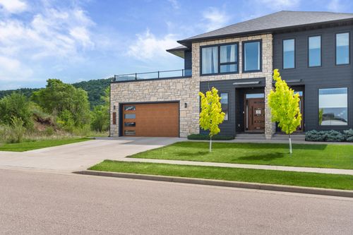 3013 Red Clover St, HOLMEN, WI, 54636-3307 | Card Image
