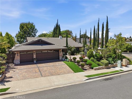 2888 N Wyngate Rd, Orange, CA, 92867-1721 | Card Image