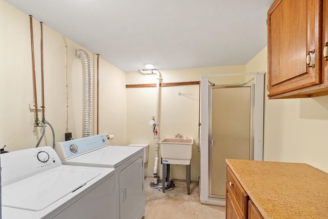 1096 W Hollis St, House other with 3 bedrooms, 3 bathrooms and null parking in Nashua NH | Image 39