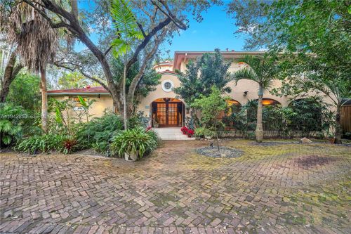 2496 Abaco Ave, Miami, FL, 33133-3903 | Card Image