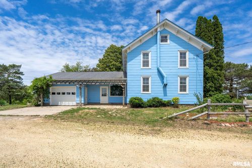 3027 262nd St, De Witt, IA, 52742-9421 | Card Image