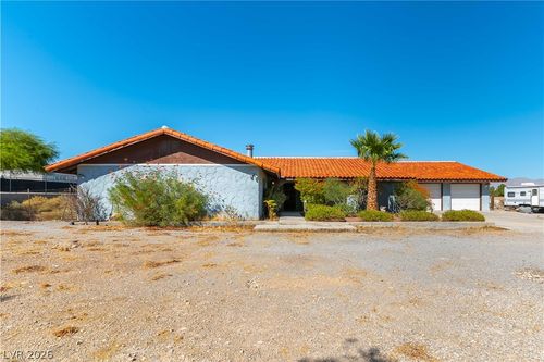 8520 W Hammer Lane, Las Vegas, NV, 89149 | Card Image
