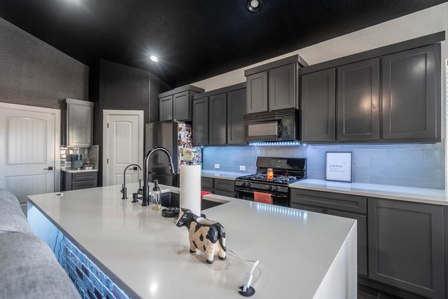 804 Gallantry Ln, House other with 4 bedrooms, 2 bathrooms and 2 parking in Midland TX | Image 8
