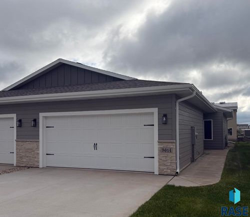 3614 S Heather Ave, Sioux Falls, SD, 57106-8573 | Card Image
