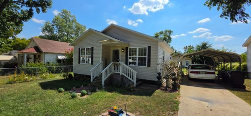 1018 W 2nd St, West Plains, MO, 65775-2367 | Card Image