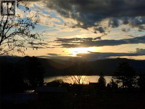 3812 Albrecht Rd, Naramata, BC, V0H1N1 | Card Image