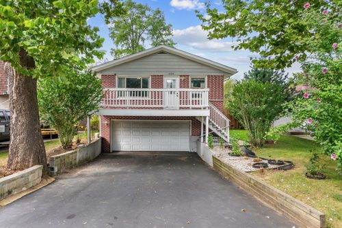 1028 Idlewild Dr, Round Lake Beach, IL, 60073-2523 | Card Image