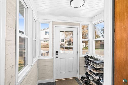 324 Chestnut Ave, Carlton, MN, 55718-4211 | Card Image