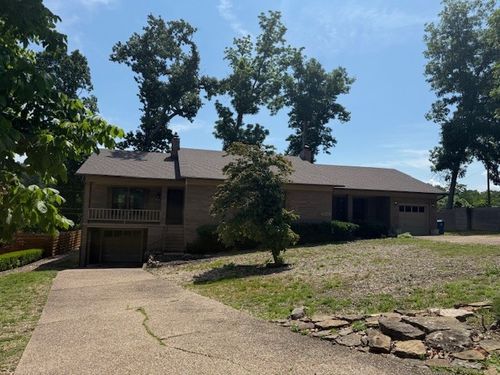 2210 Nw Oakwood Avenue, Bentonville, AR, 72712 | Card Image