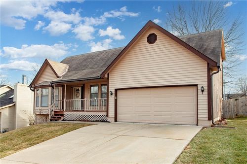 4201 Nw 64th Pl, Kansas City, MO, 64151-4057 | Card Image
