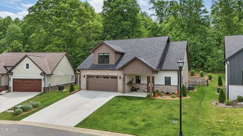235 Winston Pl, Johnson City, TN, 37615-2586 | Card Image