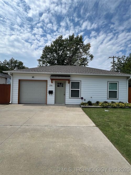 216 S Yale Ave, Tulsa, OK, 74112-1442 | Card Image