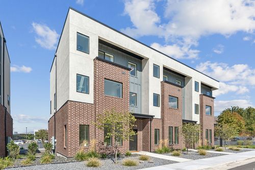 252 N Main St, Bountiful, UT, 84010-6136 | Card Image