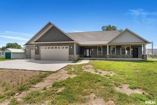 910 W Main St, Aledo, IL, 61231-1620 | Card Image
