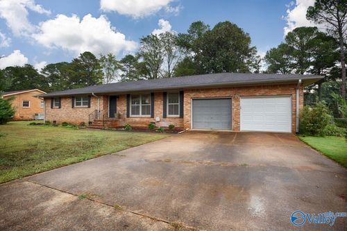 2105 Shannonhouse Rd Sw, Huntsville, AL, 35803-1439 | Card Image