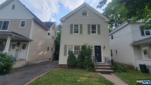 110 3rd Ave, Hawthorne, NJ, 07506-2414 | Card Image