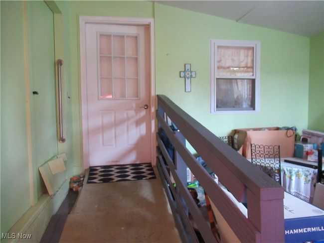 Go up the ramp to enter the home | Image 23