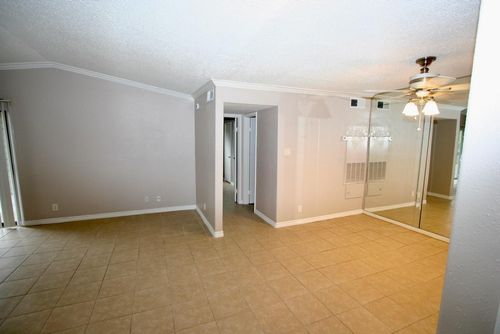 apt-102-17401 Red Oak Dr, Houston, TX, 77090-1262 | Card Image