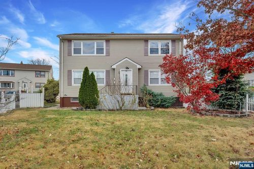 92 Bergen Turnpike, Ridgefield Park, NJ, 07660 | Card Image