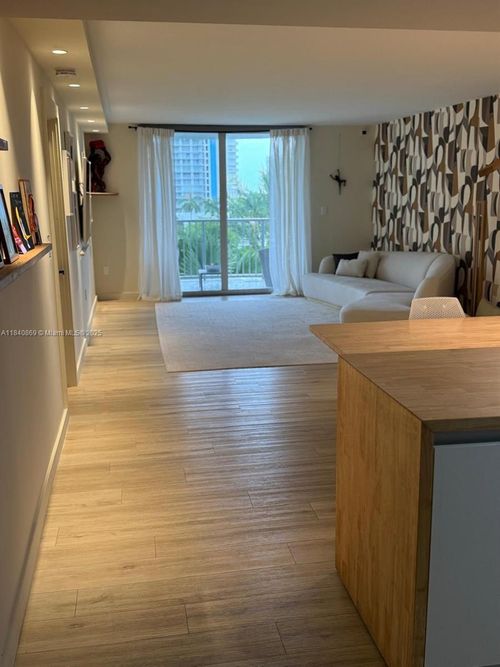 apt-608-210 Sea View Dr, Key Biscayne, FL, 33149-2501 | Card Image