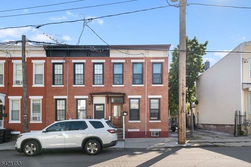 37 Emmet St, Newark, NJ, 07114-1836 | Card Image