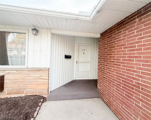 d7-5651 Broadview Rd, Parma, OH, 44134-1659 | Card Image