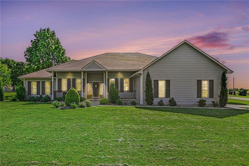 4204 Wingate Dr, Blue Springs, MO, 64014-6300 | Card Image