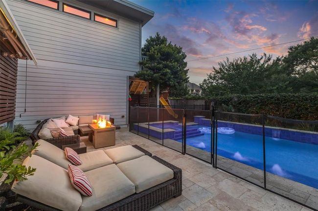 340 W 17 Th St, House other with 3 bedrooms, 3 bathrooms and 2 parking in Houston TX | Image 35