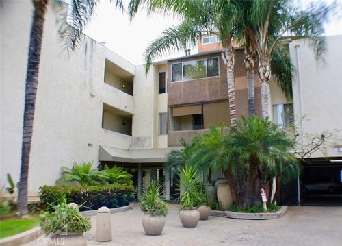 5325 Newcastle Ave, Encino, CA, 91316-4245 | Card Image