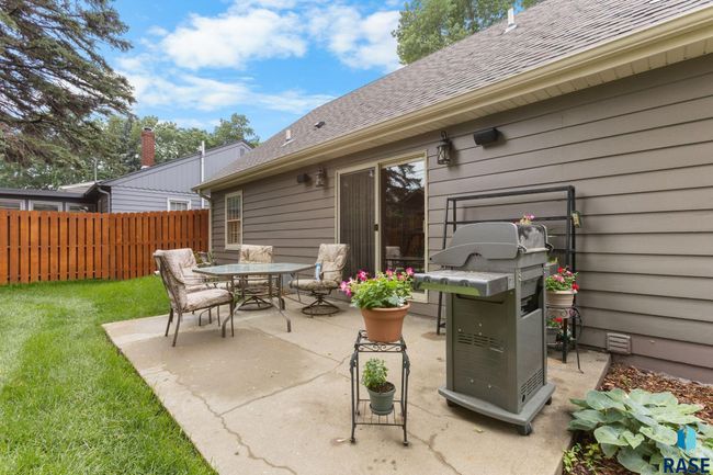 2424 S Main Ave, House other with 4 bedrooms, 3 bathrooms and null parking in Sioux Falls SD | Image 34
