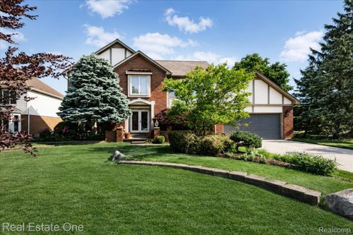 3596 Aynsley Dr, Rochester Hills, MI, 48306-3780 | Card Image