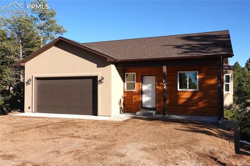 748 Pinewood Rd, Florissant, CO, 80816-8932 | Card Image