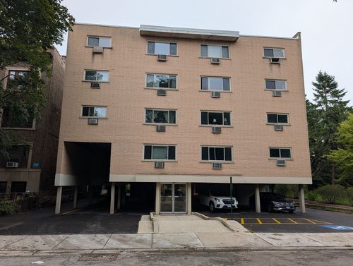 2a-4939 S Dorchester Avenue, Chicago, IL, 60615 | Card Image
