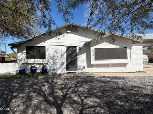8271 E Kenyon Dr, Tucson, AZ, 85710-4273 | Card Image