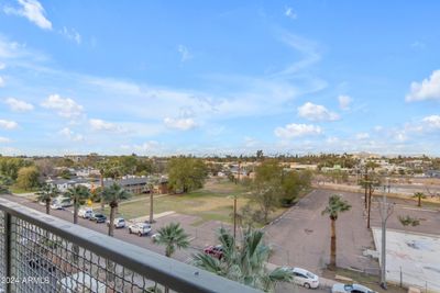 S5 - 4750 N Central Avenue, Condo with 1 bedrooms, 1 bathrooms and null parking in Phoenix AZ | Image 3