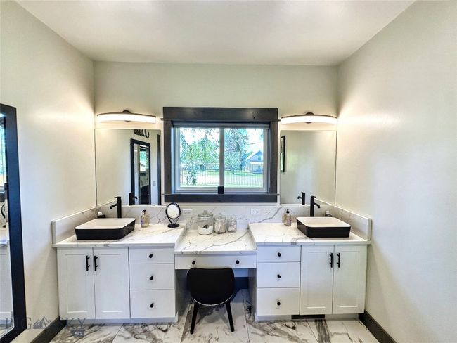 Double Vanity in Ensuite Bath | Image 13