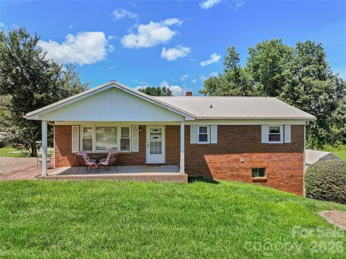354 Oakdale Rd, Waynesville, NC, 28786-4640 | Card Image