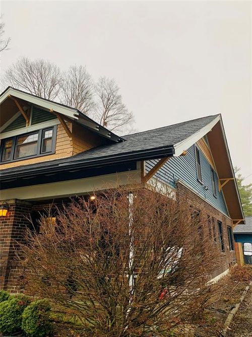221 State St, Glenwood, IN, 46133-7720 | Card Image