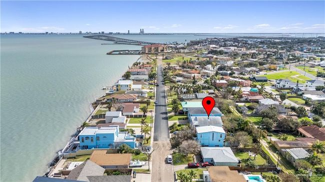 813 N Shore Dr, House other with 3 bedrooms, 3 bathrooms and 2 parking in Port Isabel TX | Image 22