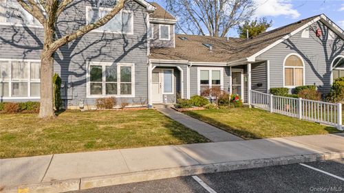 738 Birchwood Park Dr, Middle Island, NY, 11953-2610 | Card Image