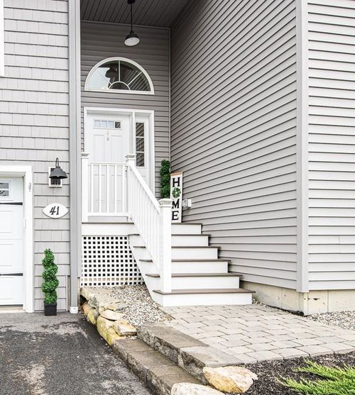 41 Winchester Dr, East Hampstead, NH, 03826-4409 | Card Image
