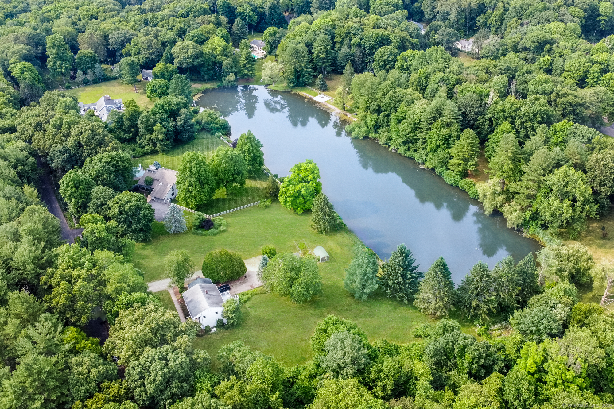 Staples Rd, Easton, CT 06612